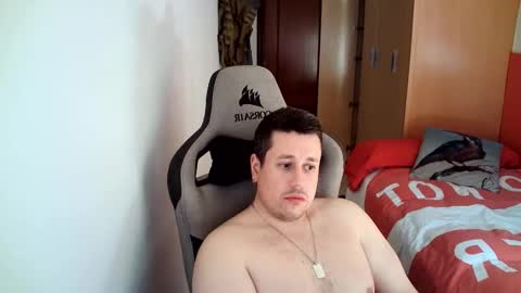 Snapshot of sergio95n chatting on 02-22-26, 02:04 Pollos online show from 02-22-26, 02:04