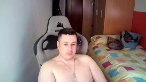 Snapshot of sergio95n chatting on 03-10-26, 03:50 Pollos online show from 03-10-26, 03:50