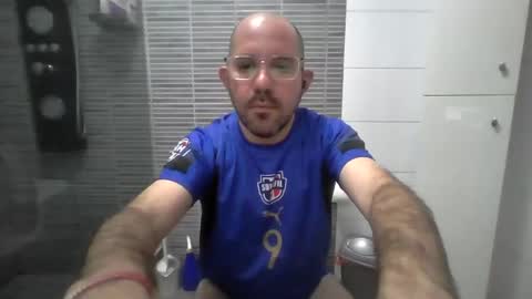 Snapshot of sergioruzafa80 chatting on 12-17-24, 02:55 Sergio Russafa online show from 12-17-24, 02:55