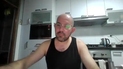 Snapshot of sergioruzafa80 chatting on 02-11-25, 06:08 Sergio Russafa online show from 02-11-25, 06:08