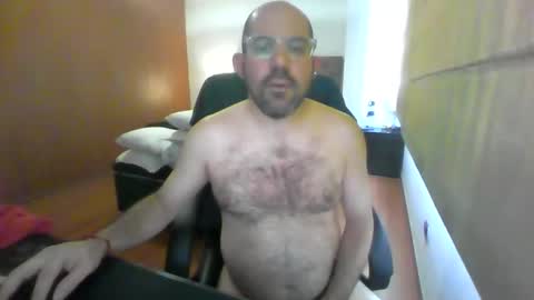 Snapshot of sergioruzafa80 chatting on 10-19-25, 09:04 Sergio Russafa online show from 10-19-25, 09:04