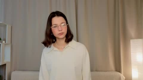 Snapshot of serinazele chatting on 04-11-26, 08:13 Melissa online show from 04-11-26, 08:13