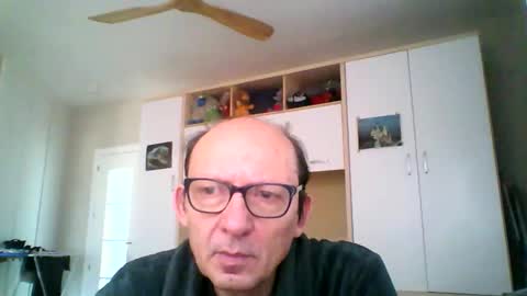 Snapshot of serrano49 chatting on 03-12-26, 08:09 serrano49 online show from 03-12-26, 08:09