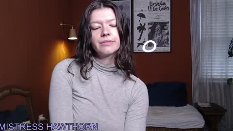 Miss Hawthorn online show from 12-06-24, 06:39