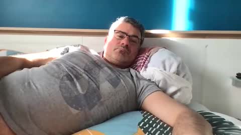 Snapshot of sesamechris92 chatting on 01-03-25, 01:03 sesamechris92 online show from 01-03-25, 01:03