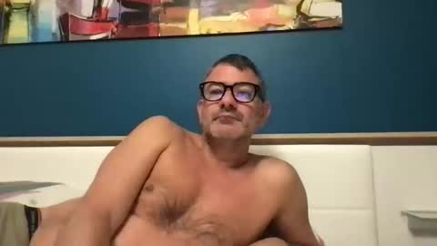 Snapshot of sesamechris92 chatting on 09-09-25, 06:35 sesamechris92 online show from 09-09-25, 06:35