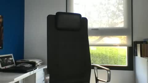 Snapshot of sesamechris92 chatting on 10-07-25, 04:15 sesamechris92 online show from 10-07-25, 04:15