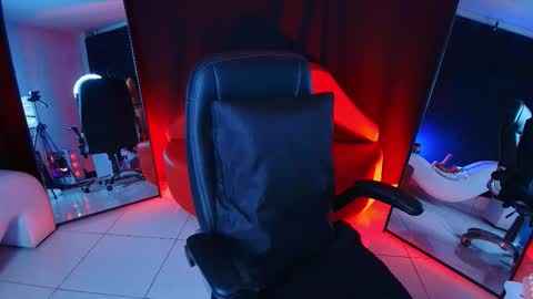 LUCERO online show from 02-05-26, 04:06