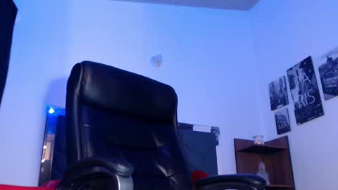 Snapshot of setth_king chatting on 01-21-25, 04:05 Setth King online show from 01-21-25, 04:05