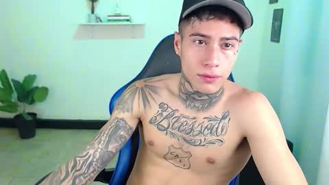 Snapshot of setthomas chatting on 11-24-25, 02:28 Thomas online show from 11-24-25, 02:28