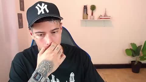 Snapshot of setthomas chatting on 12-16-25, 09:42 Thomas online show from 12-16-25, 09:42