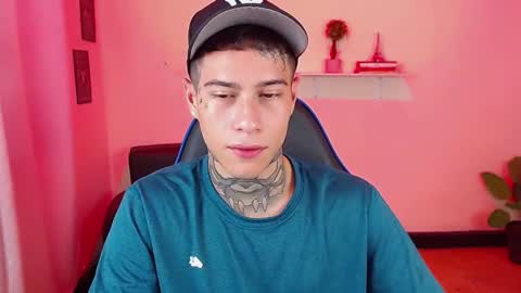 Snapshot of setthomas chatting on 01-10-26, 09:52 Thomas online show from 01-10-26, 09:52