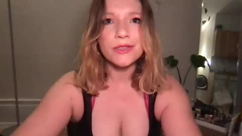 Snapshot of seturselfonfyre chatting on 09-30-25, 03:44 seturselfonfyre online show from 09-30-25, 03:44