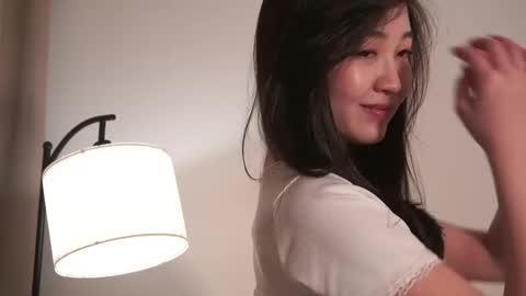 Snapshot of seulbi chatting on 03-08-25, 03:24 Sana online show from 03-08-25, 03:24