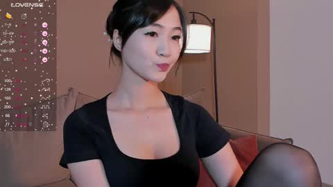 Snapshot of seulbi chatting on 09-25-25, 03:38 Sana online show from 09-25-25, 03:38