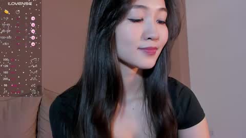 Snapshot of seulbi chatting on 09-27-25, 04:23 Sana online show from 09-27-25, 04:23