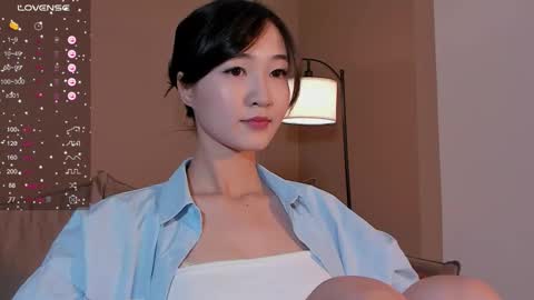 Snapshot of seulbi chatting on 09-28-25, 04:01 Sana online show from 09-28-25, 04:01