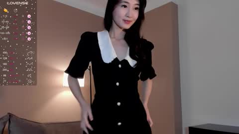 Snapshot of seulbi chatting on 11-15-25, 03:52 Sana online show from 11-15-25, 03:52