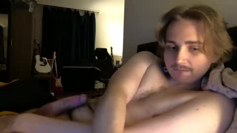 Snapshot of seven20yrs chatting on 12-09-24, 08:23 seven20yrs online show from 12-09-24, 08:23