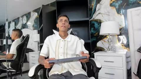 Snapshot of sex_drop chatting on 10-27-25, 02:10 sex_drop online show from 10-27-25, 02:10