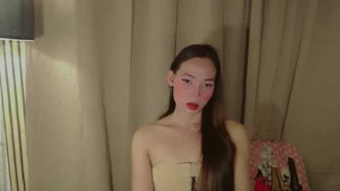 Snapshot of sexbombvenice chatting on 04-17-26, 05:32 Venice online show from 04-17-26, 05:32