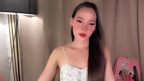 Snapshot of sexbombvenice chatting on 04-25-26, 05:32 Venice online show from 04-25-26, 05:32