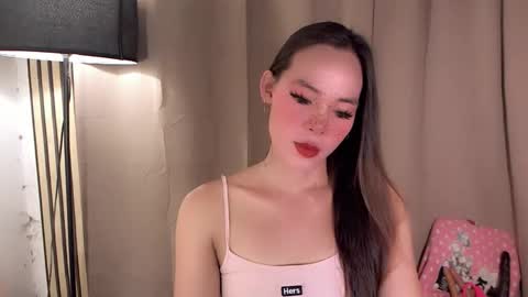 Snapshot of sexbombvenice chatting on 04-28-26, 05:12 Venice online show from 04-28-26, 05:12