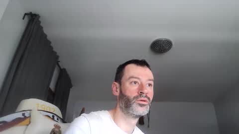 Snapshot of sexbrute chatting on 05-12-26, 12:57 sexbrute online show from 05-12-26, 12:57