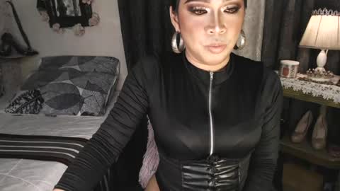 sexdrivezebbianax online show from 06-21-26, 07:49