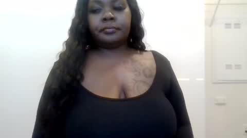 Snapshot of sexichocchic chatting on 03-03-25, 12:04 sexichocchic online show from 03-03-25, 12:04