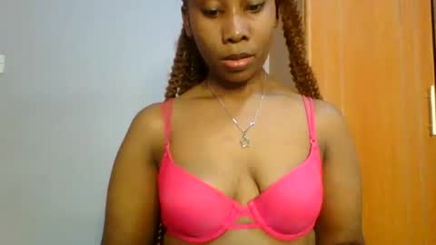 Snapshot of sexie_curvie chatting on 01-24-25, 11:48 Maggie online show from 01-24-25, 11:48