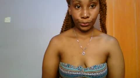 Snapshot of sexie_curvie chatting on 01-25-25, 11:02 Maggie online show from 01-25-25, 11:02