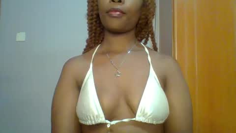 Snapshot of sexie_curvie chatting on 01-27-25, 01:19 Maggie online show from 01-27-25, 01:19