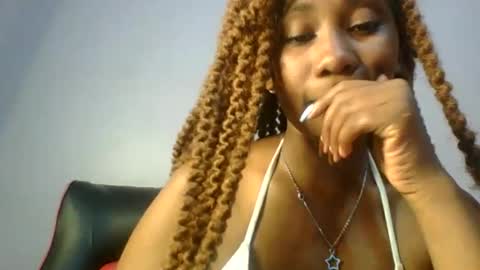 Snapshot of sexie_curvie chatting on 01-28-25, 07:22 Maggie online show from 01-28-25, 07:22