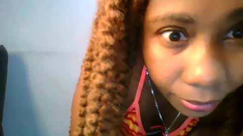 Snapshot of sexie_curvie chatting on 01-29-25, 12:01 Maggie online show from 01-29-25, 12:01