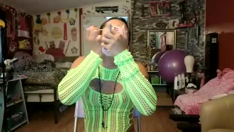 sexiwhiskey699 online show from 06-20-26, 08:22