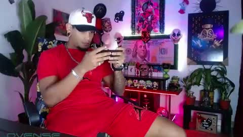 Snapshot of sexo_aharon chatting on 07-04-26, 04:18 Aharon ravelo online show from 07-04-26, 04:18