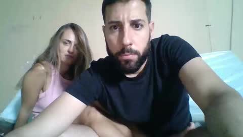 sexopareja332023 online show from 09-25-25, 02:10
