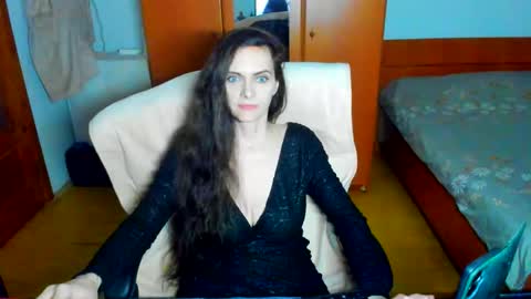 sexqueen1111 online show from 05-09-26, 08:03