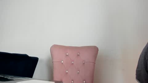 SARA    online show from 10-05-25, 10:07