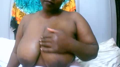 Snapshot of sexxi_ebony chatting on 02-11-26, 12:04 sexxi_ebony online show from 02-11-26, 12:04