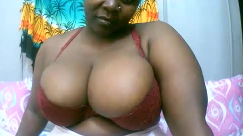Snapshot of sexxi_ebony chatting on 02-18-26, 05:53 sexxi_ebony online show from 02-18-26, 05:53