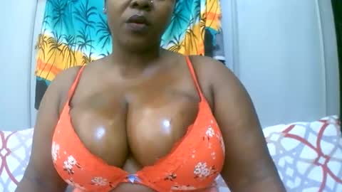 Snapshot of sexxi_ebony chatting on 02-25-26, 05:17 sexxi_ebony online show from 02-25-26, 05:17