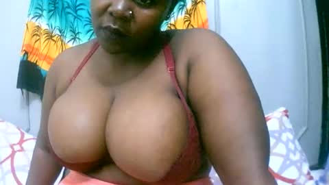 Snapshot of sexxi_ebony chatting on 02-26-26, 03:27 sexxi_ebony online show from 02-26-26, 03:27