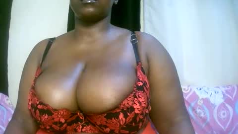 Snapshot of sexxi_ebony chatting on 03-12-26, 12:28 sexxi_ebony online show from 03-12-26, 12:28
