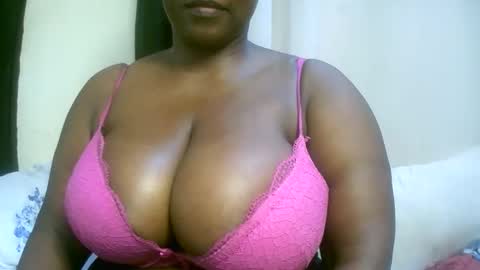 Snapshot of sexxi_ebony chatting on 03-20-26, 02:16 sexxi_ebony online show from 03-20-26, 02:16