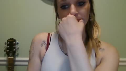 Snapshot of sexxileeah chatting on 01-14-25, 10:59 sexxileeah online show from 01-14-25, 10:59