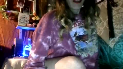 Snapshot of sexxileeah chatting on 03-07-25, 08:11 sexxileeah online show from 03-07-25, 08:11