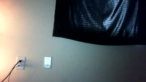 Snapshot of sexxileeah42o chatting on 06-29-26, 04:51 Leeah CloudZzz online show from 06-29-26, 04:51