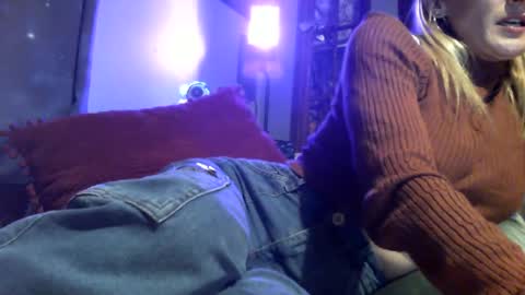 Snapshot of sexxileeah42o chatting on 07-04-26, 12:06 Leeah CloudZzz online show from 07-04-26, 12:06